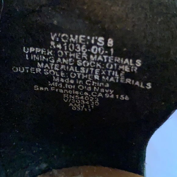 Old Navy strappy black sandals with zipper back - Picture 7 of 7